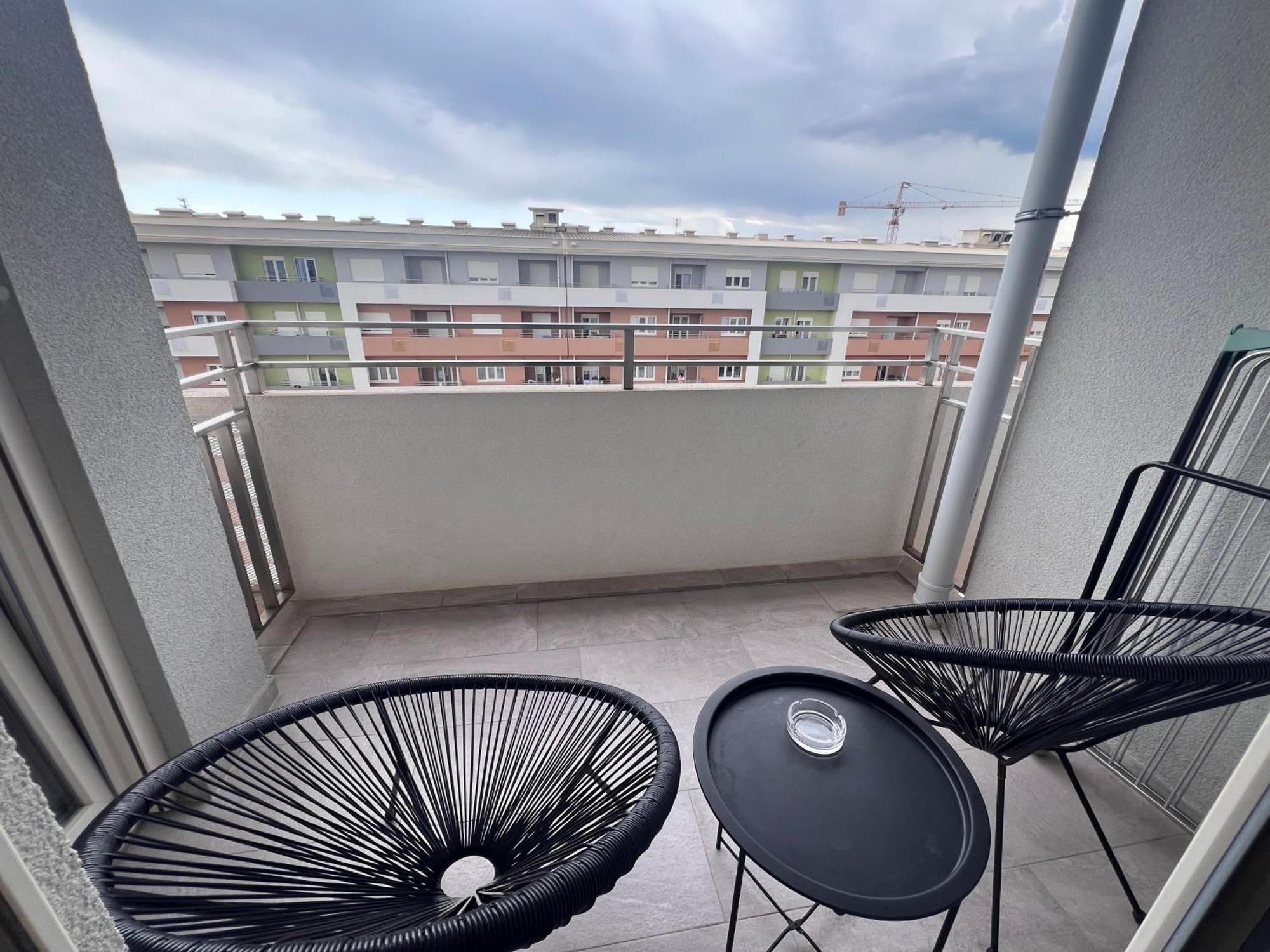 White Homes Ks - Point Podgorica